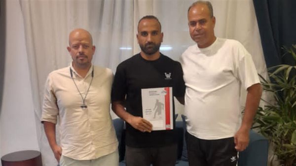 مختار مع مسؤلي راية