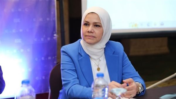  رشا عبدالعال رئيس