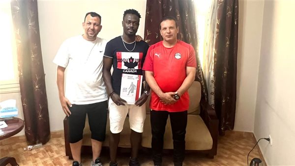 إيمانويل مع عبدالمنعم