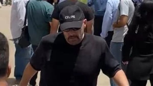 أحمد السقا في جنازة