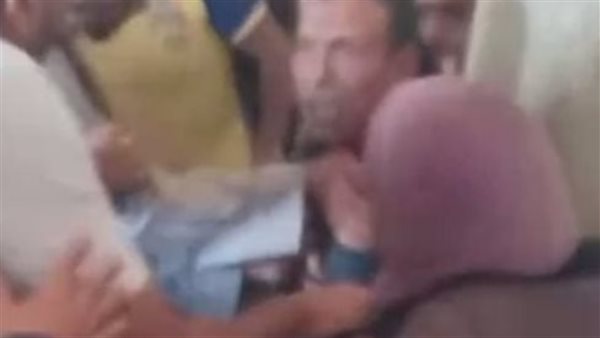 طعن زوج لزوجته