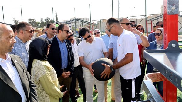 وزير الشباب والرياضة