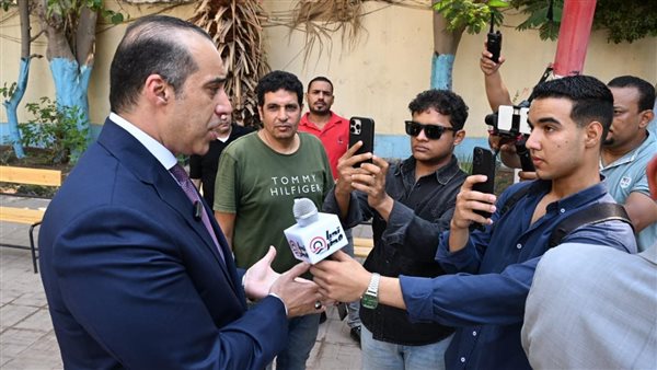 الوزير محمود فوزى