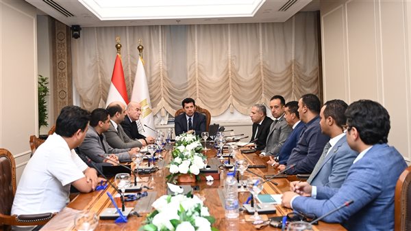 وزير الشباب والرياضة