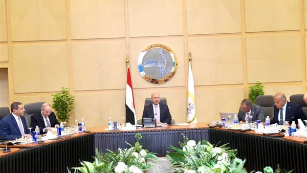 وزير الصناعة والنقل