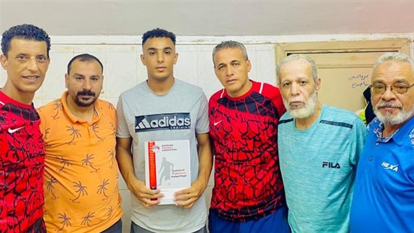 عظيمة مع مسؤلي بهتيم