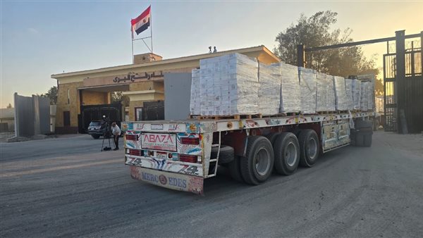 شاحنة مساعدات في