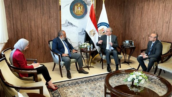 وزير البترول 