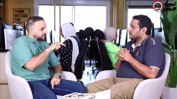 الكاتبان الصحفيان