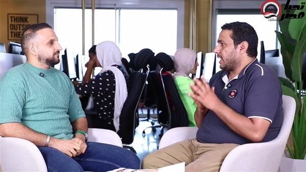 الكاتبان الصحفيان