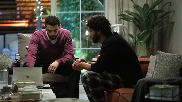 حكاية فلاش باك الحلقة