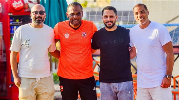 سريع مع مسؤلي دلفي