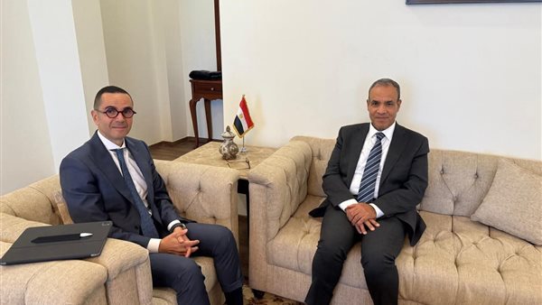 وزير الاستثمار ووزير