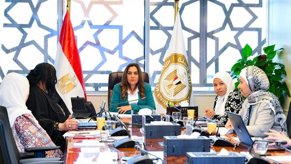 الدكتورة منال عوض