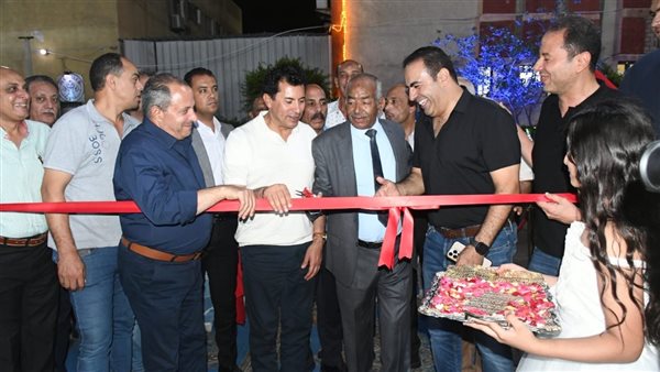 وزير الشباب والرياضة