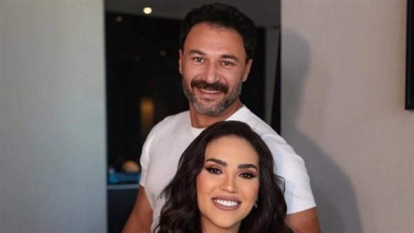 محمد العمروسي ومي