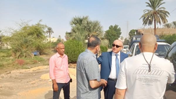 محافظ الأقصر خلال