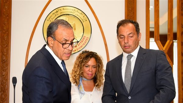 بدر عبد العاطي 