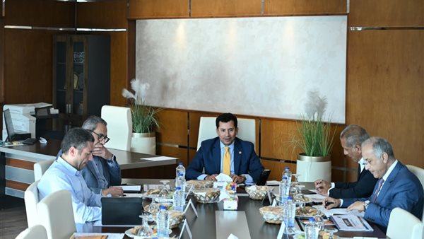 وزير الشباب والرياضة