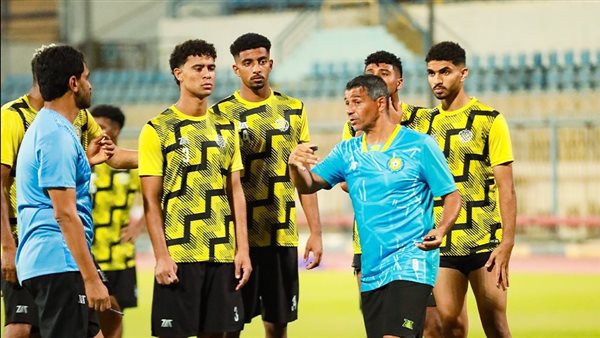 ميلود مع اللاعبين