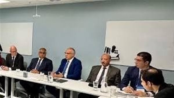 جانب من الاجتماع..