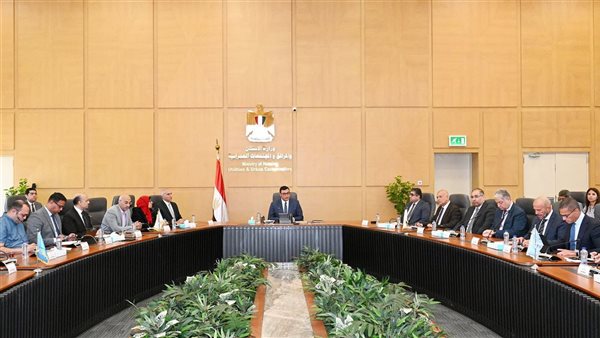 وزير الإسكان 