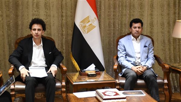 وزير الشباب والرياضة