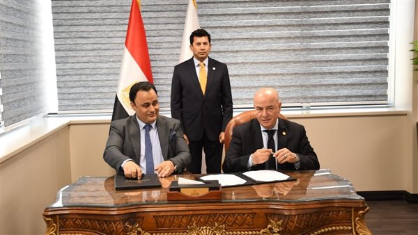 وزير الشباب والرياضة