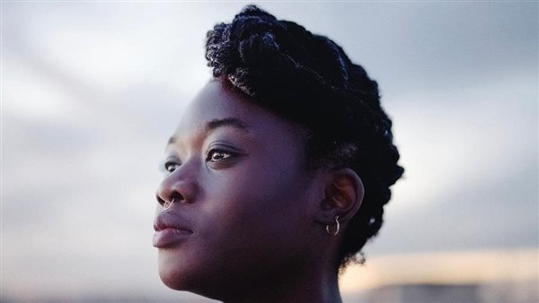 فيلم سماء بلا أرض