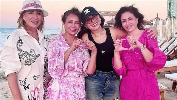 انغام رفقة نجمات