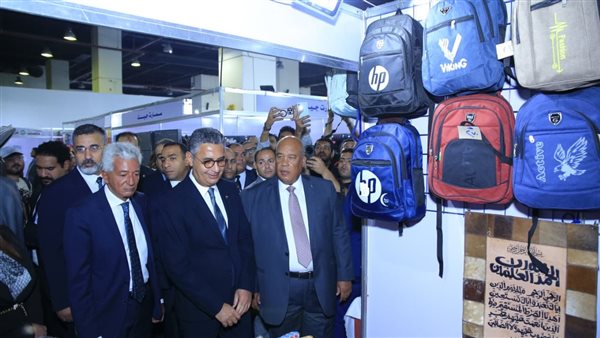 وزير التموين يفتتح