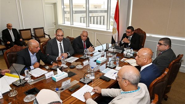 وزير الإسكان 