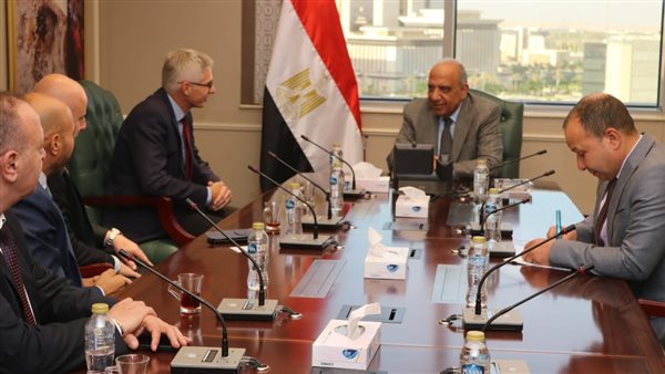 وزير الكهرباء 