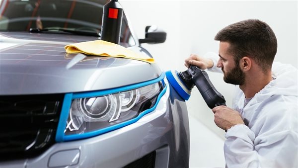 تنظيف السيارات