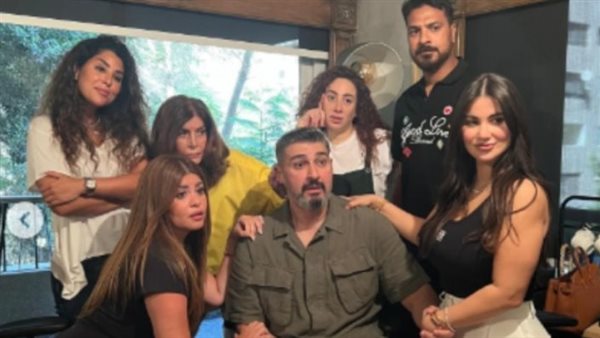 أبطال مسلسل كلهم