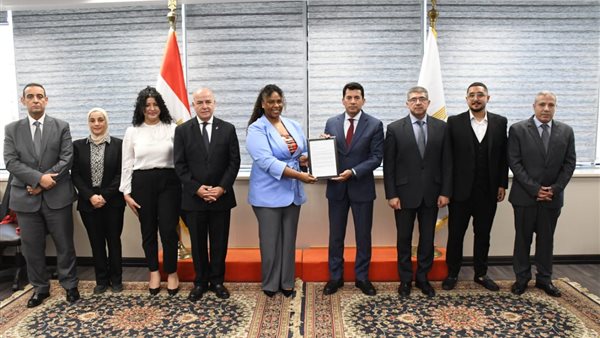 وزير الشباب والرياضة