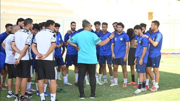 المزين مع اللاعبين