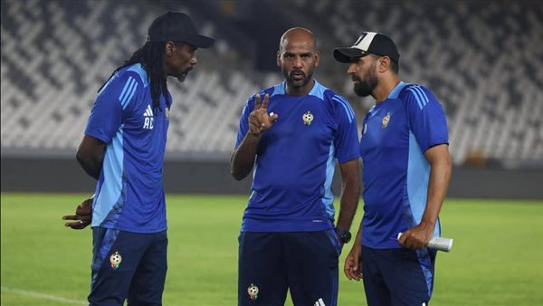 عباس مع سيسيه