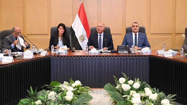 وزير الصناعة والنقل