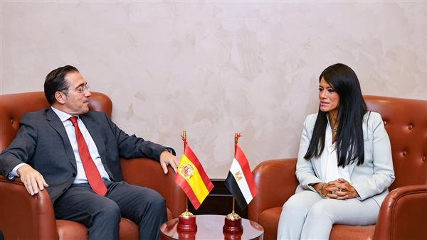 وزيرة التخطيط 