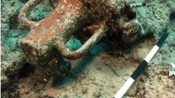 ميناء قديم مغمور