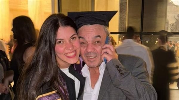 علاء مرسي وابنته