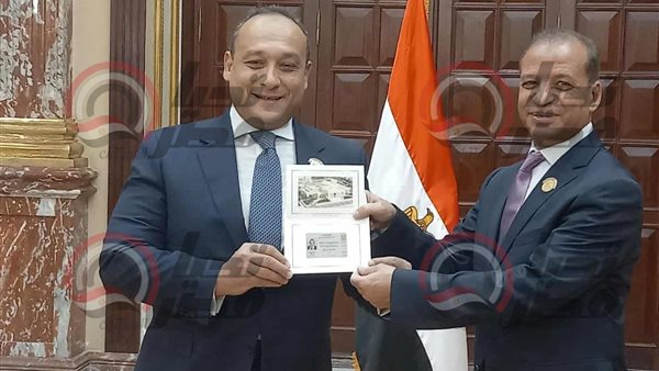 النائب أكمل فاروق