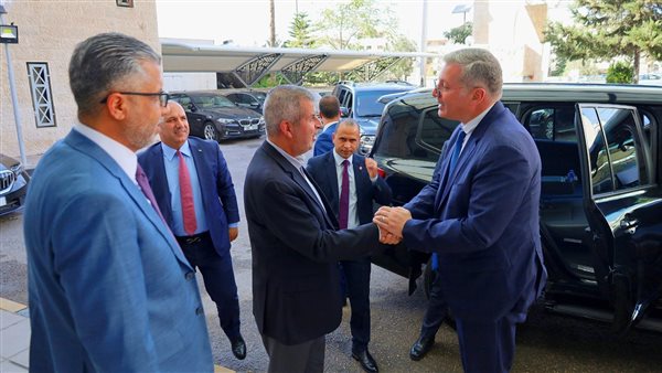 وزير البترول 