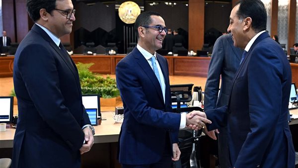 رئيس الوزراء ووزير