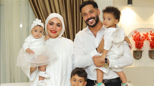 محمود هليل وزوجته