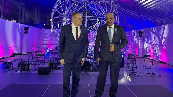 وزير الكهرباء 