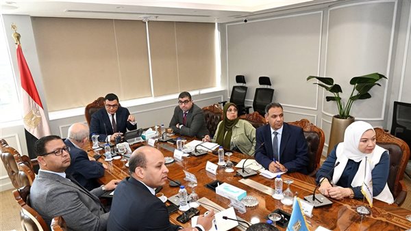 وزير الإسكان 