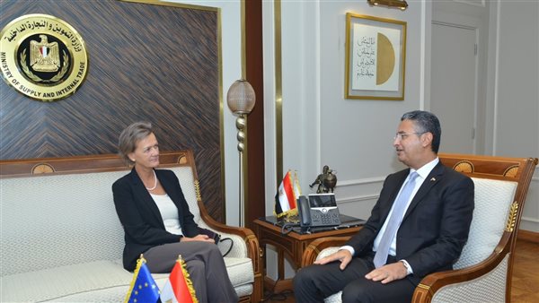 وزير التموين 