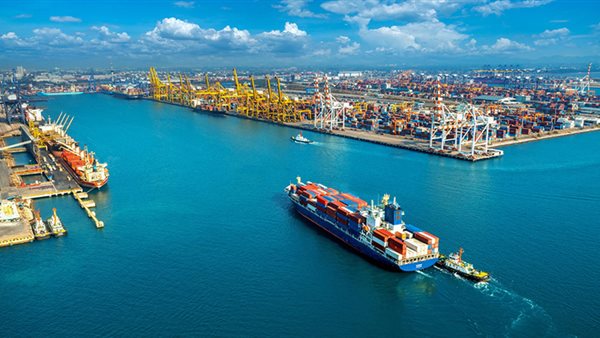 قناة السويس شريان